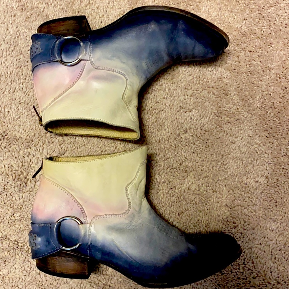 FREEBIRD (Rare)by STEVEN